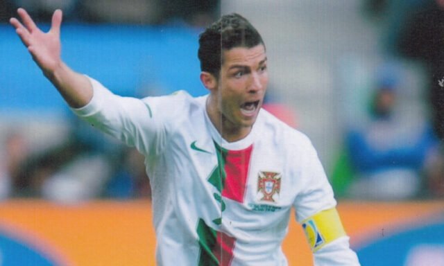 بطاقة هاتف كريستيانو تركيب